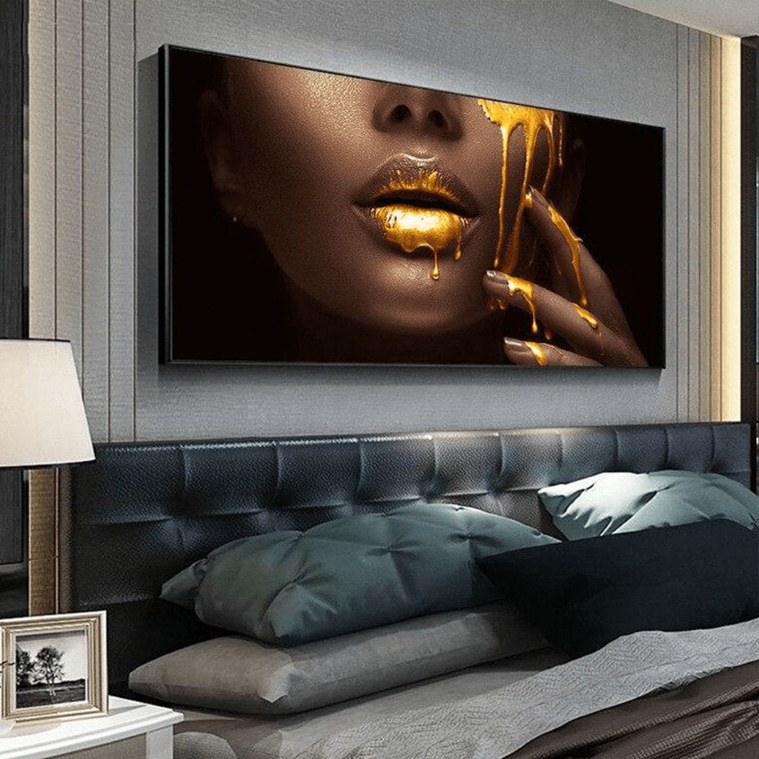 GOLD LIPS CANVAS