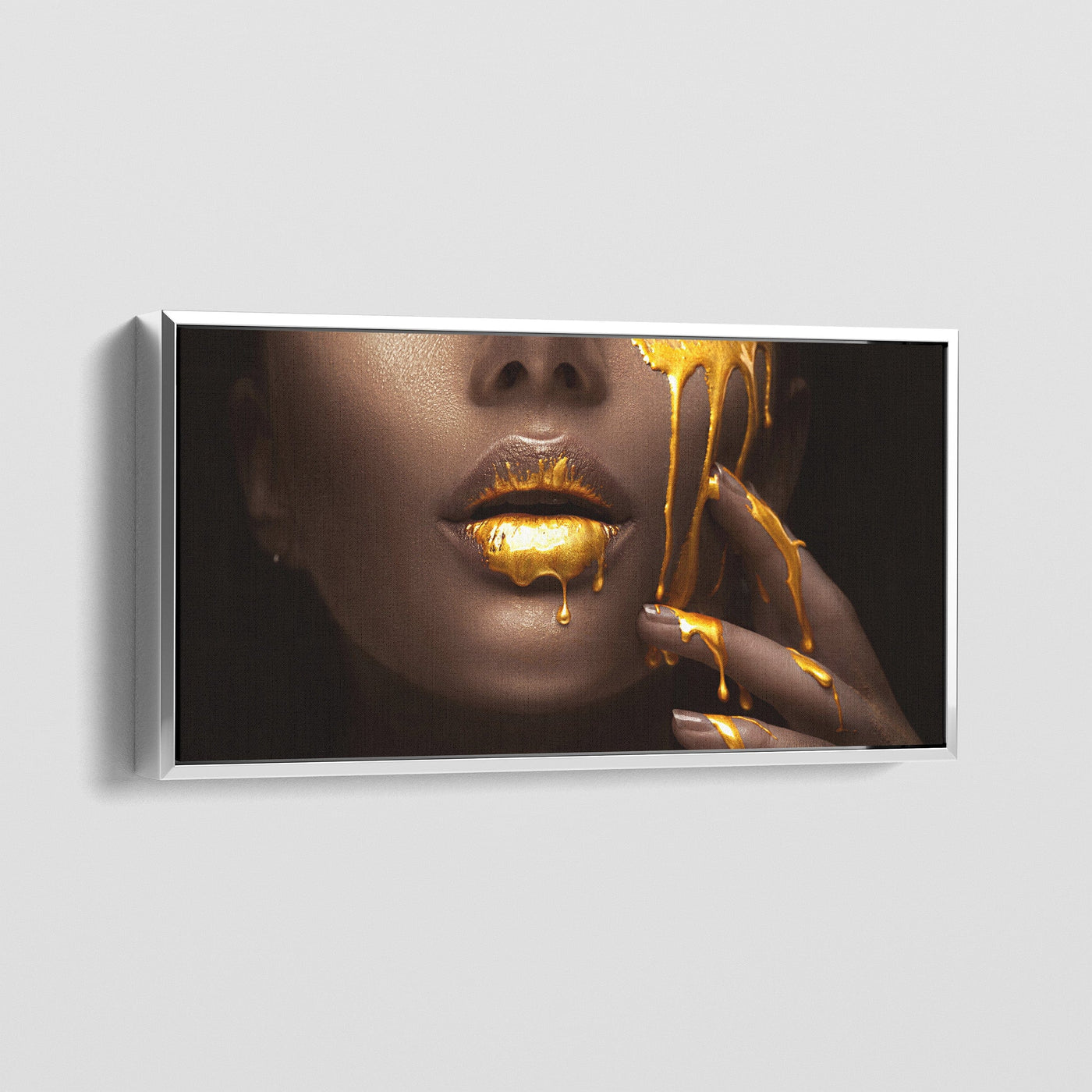 GOLD LIPS CANVAS