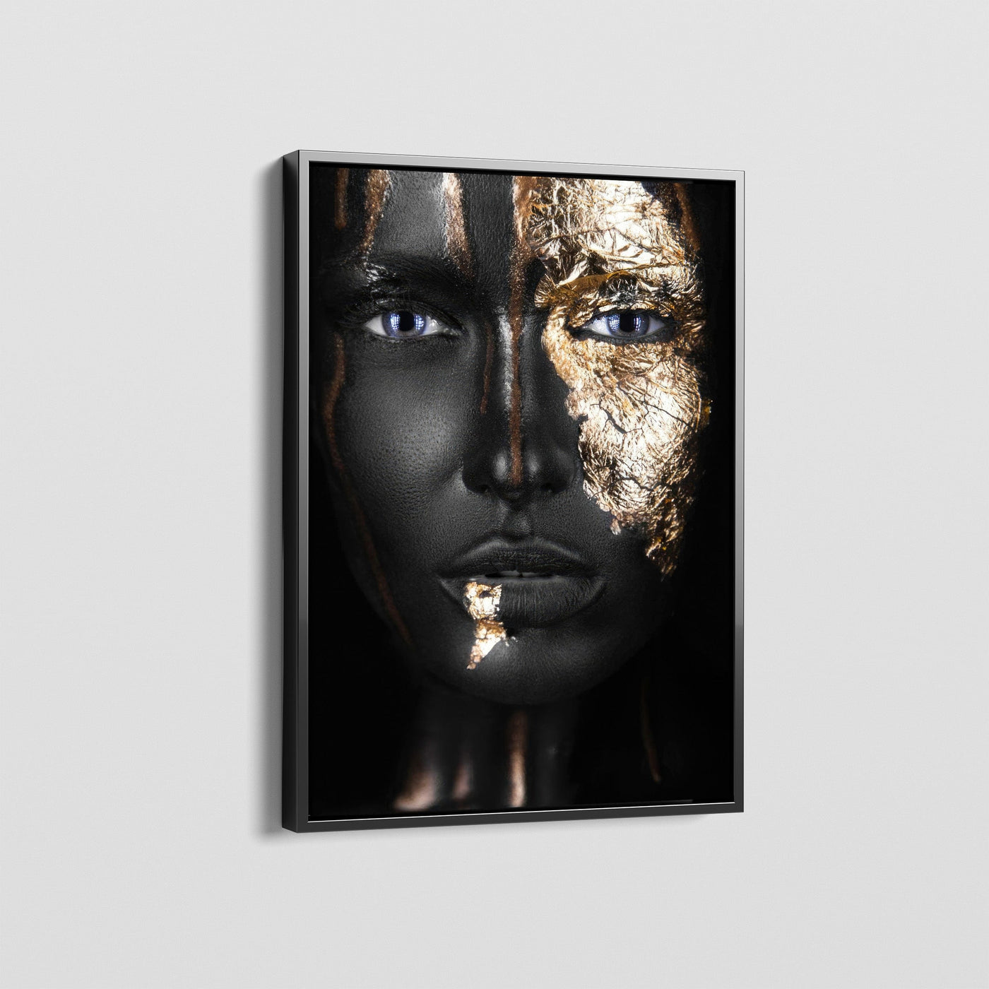 NOIR GOLD QUEEN CANVAS