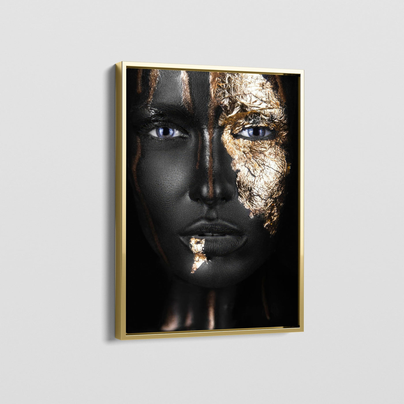 NOIR GOLD QUEEN CANVAS